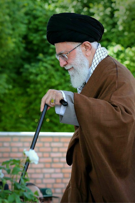 برای چه انقلاب کردیم مگر قبل از انقلاب نماز نمی خواندیم، مگر اسلام نبود | علت انقلاب ایران